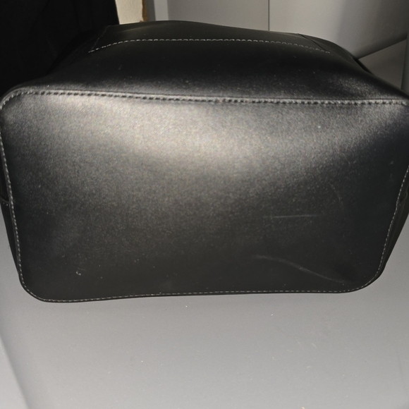 Ralph Lauren Double RL Black Shoulder Bag with Smooth Leather and Gold Accents - Picture 5 of 6